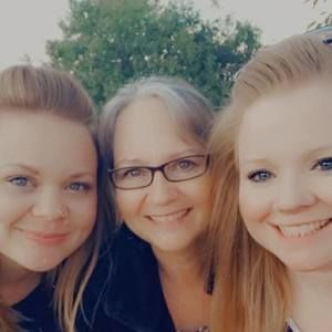 Meet your Posher, Pamela